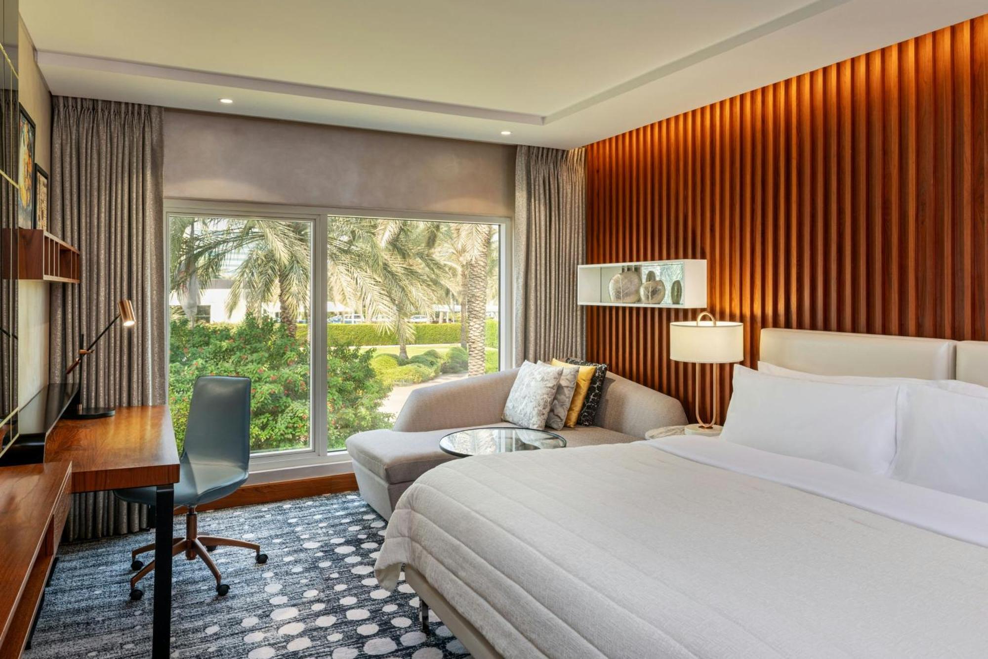 Hotel Le Meridien & Conference Centre