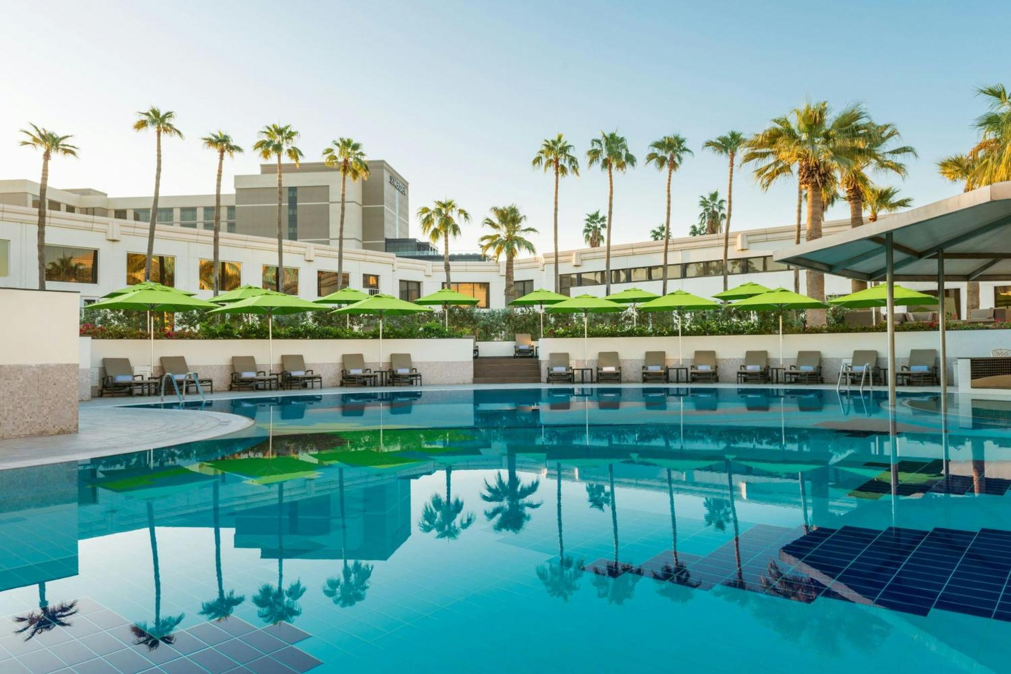Le Meridien & Conference Centre 5*
